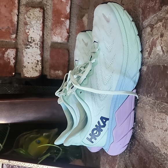 Hoka Shoes - Hoka Arahi 6 Pastel Mint and Lavender Running Shoes